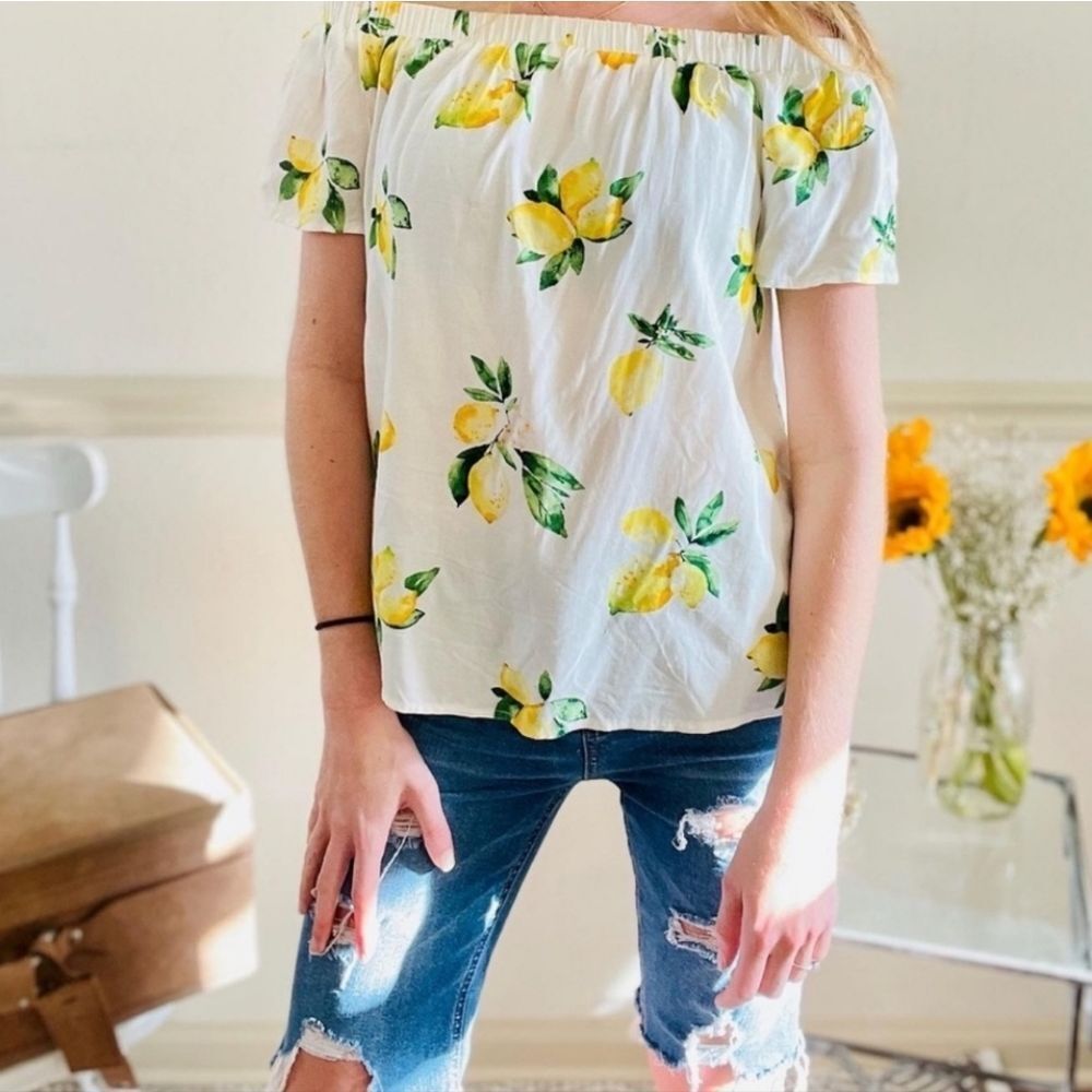 🍑Skies Are Blue White w/Yellow Lemon Print Off Shoulder Top XLarge